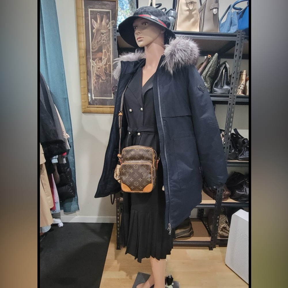 •LOUIS VUITTON• Vintage Monogram Amazone  crossbody bag - Picture 8 of 12
